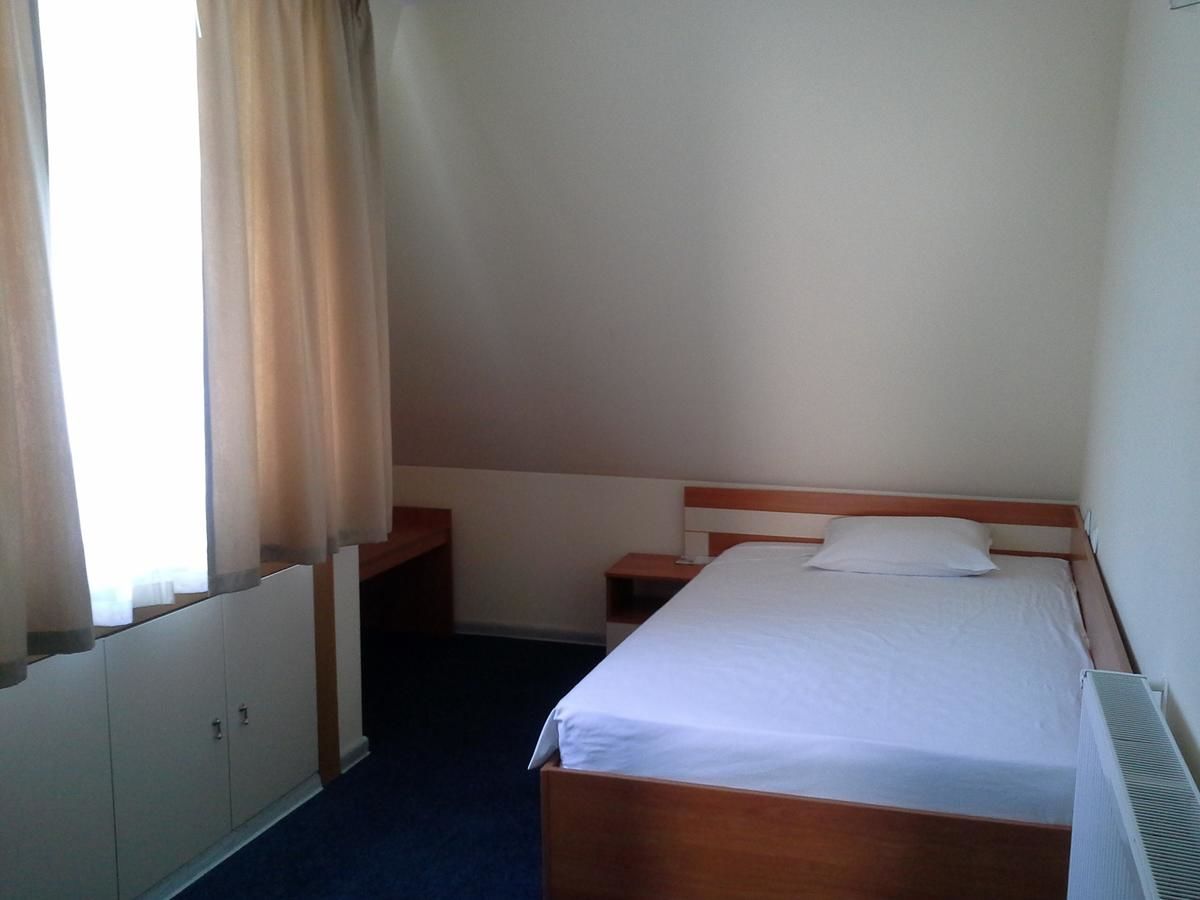 Мотели Motel Monza Благоевград-14